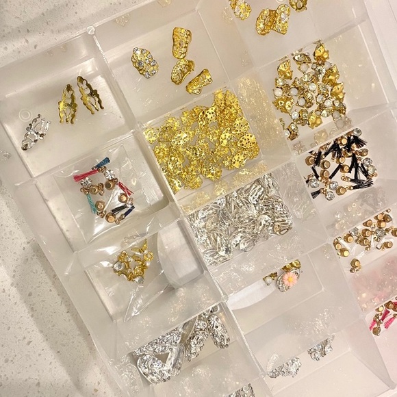 Huge Nail Gem Jewelry Collection Box - Picture 3 of 10